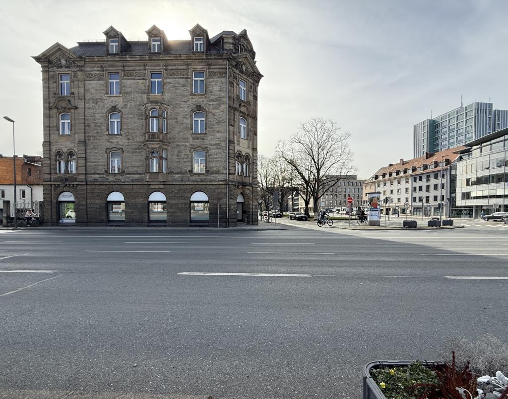 Repräsentatives Eckgebäude