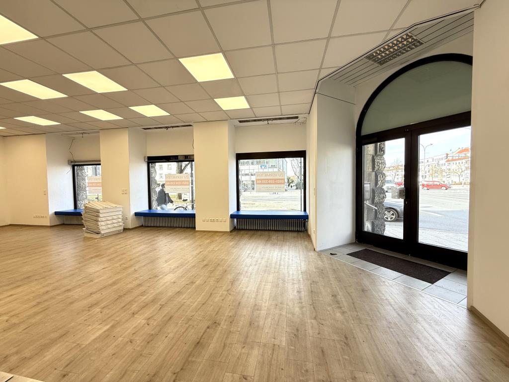 Eingang, Schaufenster