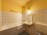 Badezimmer (KI bearbeitet)