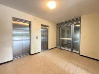 2 Aufzüge