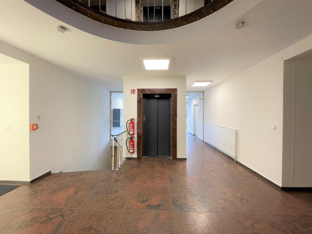 Treppenhaus, Aufzug