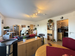 Wohnzimmer - Barrierefreies 2-Zi.-Apartment mit EBK, Balkon u. begehbarem Duschbad,