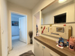 Flur - Vollmöblierte 3,5-Zimmer-Wohnung mit Loggia