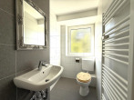 Gäste-WC - Modernisierte 3-Zi.-Wohnung im 1.OG mit Balkon in Weidenberg