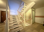 Treppenhaus - Großzügige Maisonettewohnung mit Haus-im-Haus-Charakter in St. Georgen!