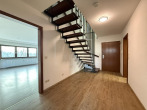 Diele - Großzügige Maisonettewohnung mit Haus-im-Haus-Charakter in St. Georgen!